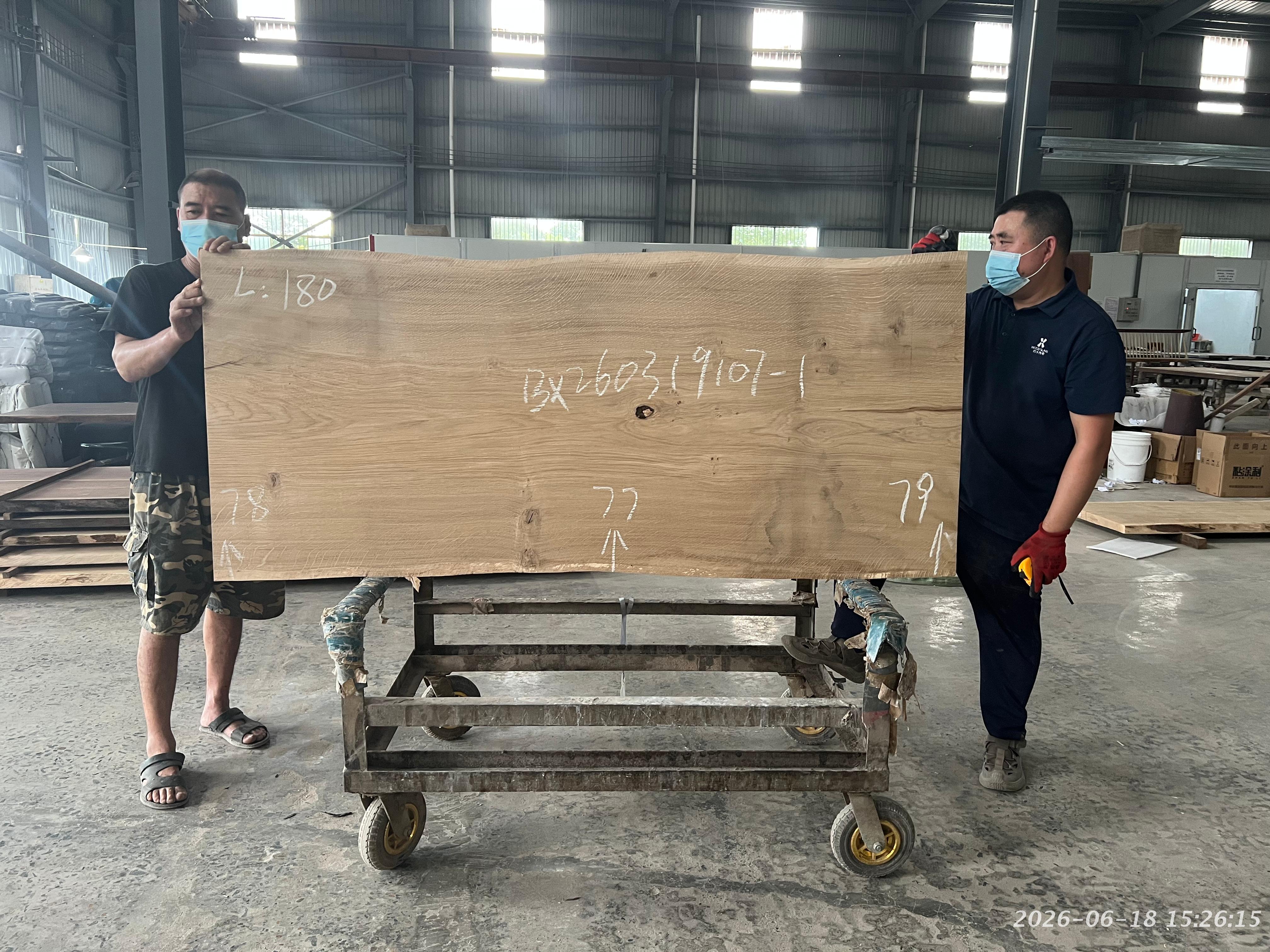 c2efacb7-7_-268406629.jpg