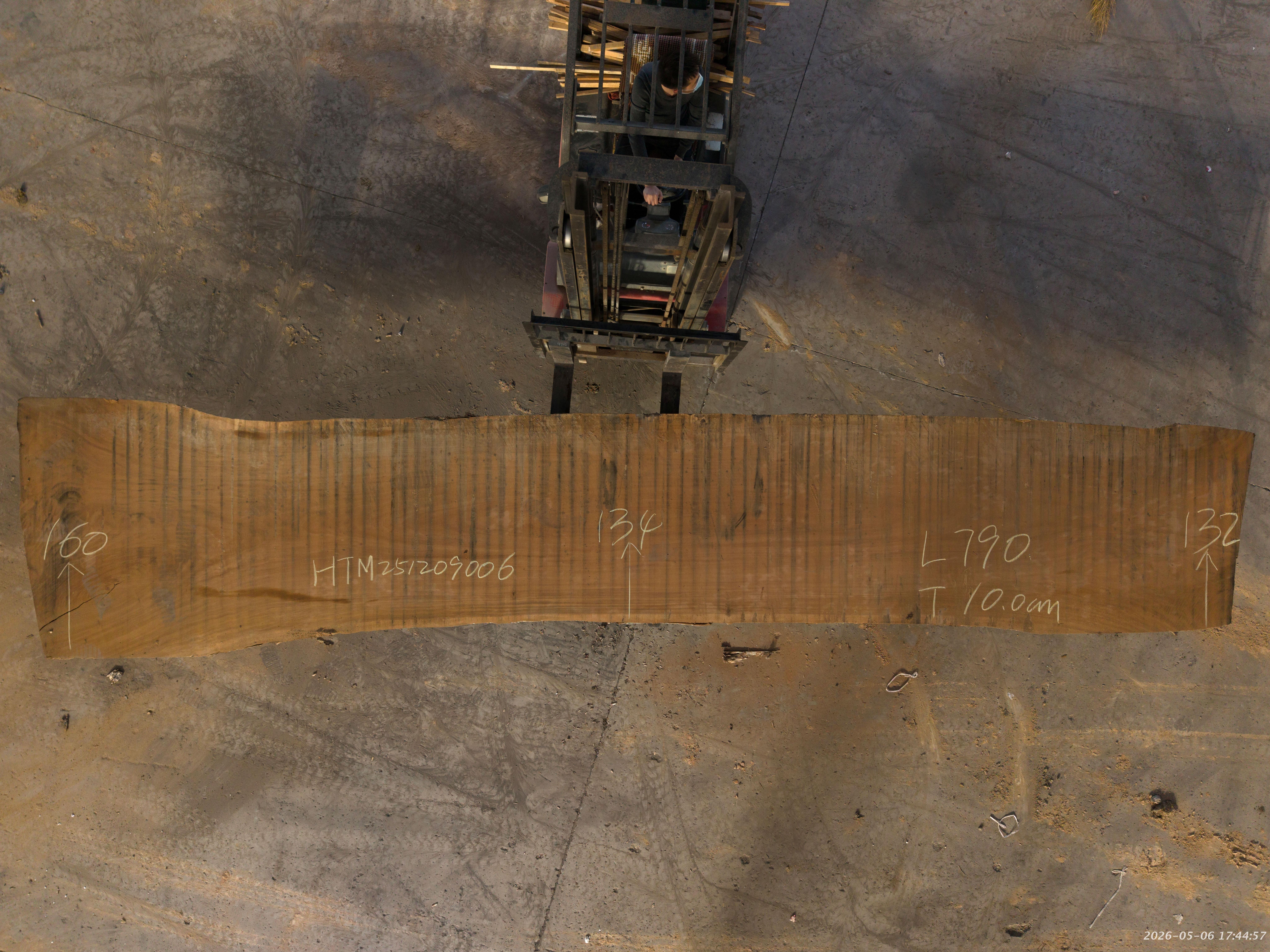 9f53e26b-7_-578621422.jpg